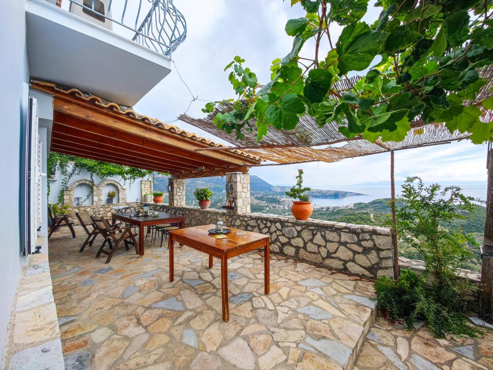 Castle Of Himara Apartment Exterior photo