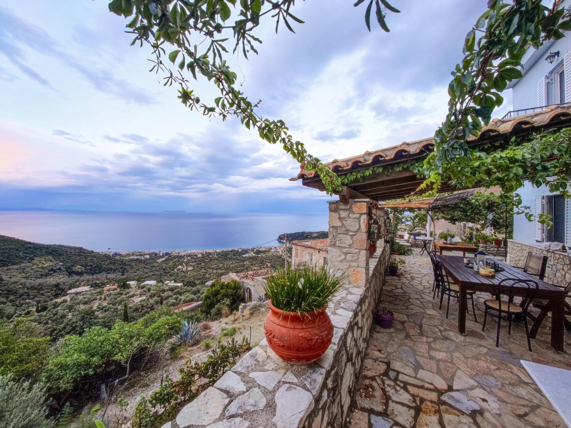 Castle Of Himara Apartment Exterior photo